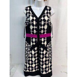 Womans Ivana Trump  Sheath sleeveless dress Size 6- Blk/white